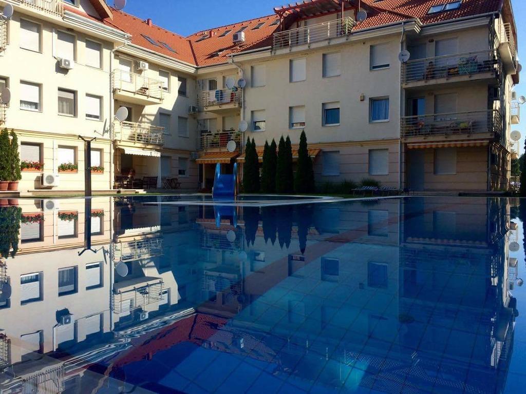 Relax Apartman Гайдусобосло Екстер'єр фото